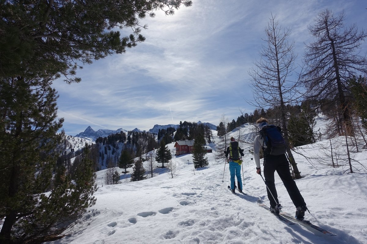 ski-rando-nordique-tour-du-monte-corbioun_15.jpg