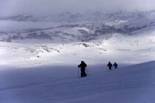 Beaux éclairages sur la neige