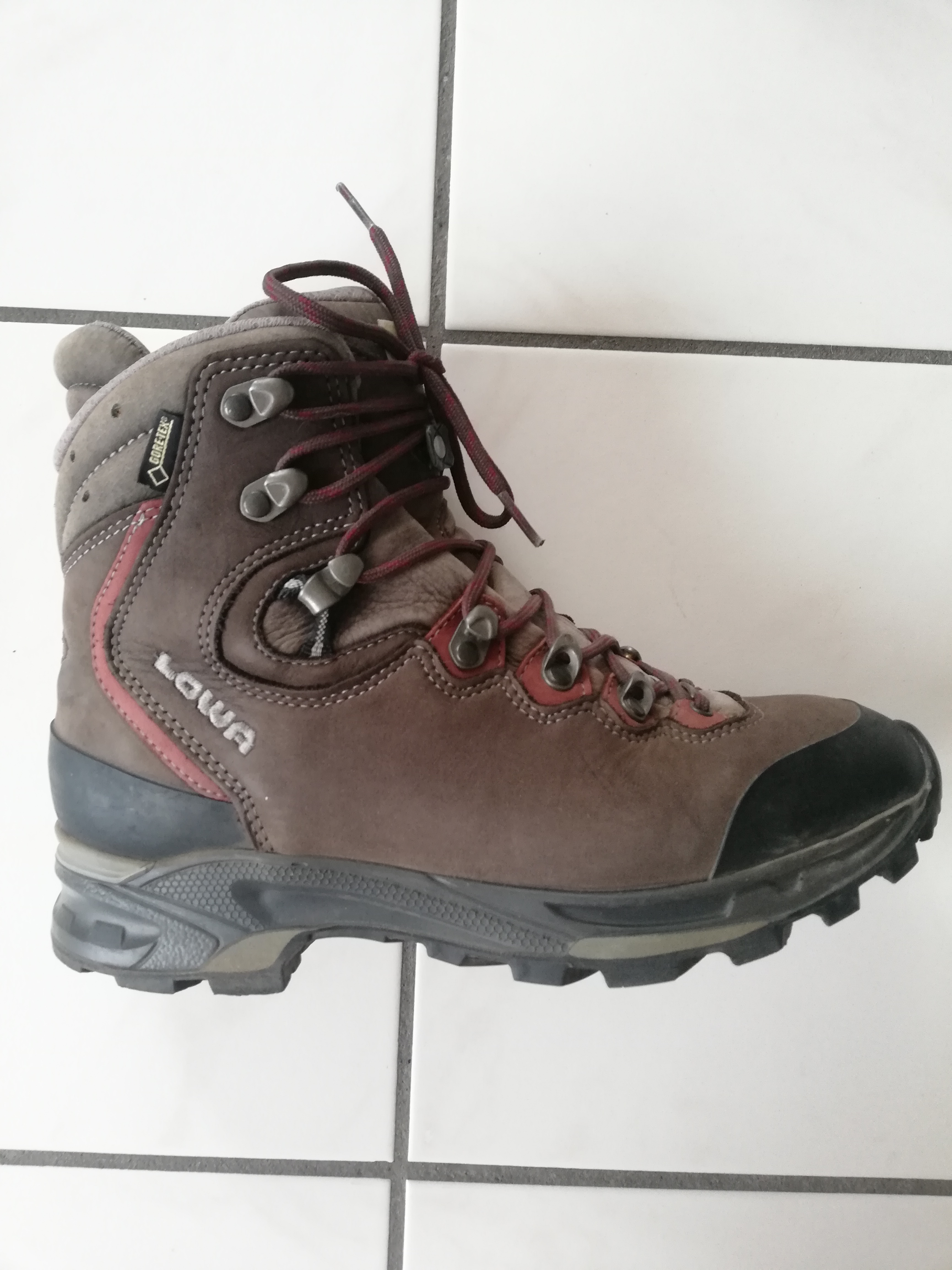 chaussures rando lowa femme