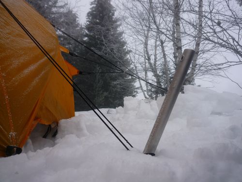 L'ancre à neige, l'arme absolue du bivouac hivernal