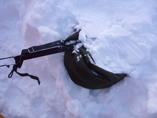 L'ancre à neige, l'arme absolue du bivouac hivernal