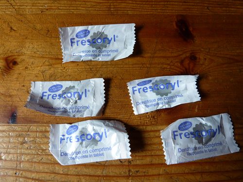 dentifrice_comprime_frescoryl.JPG
