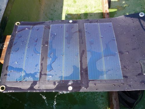 panneau solaire sous l'eau