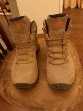 CHAUSSURES RANDONNEES MAMMUT T. 38 portées 1 semaine