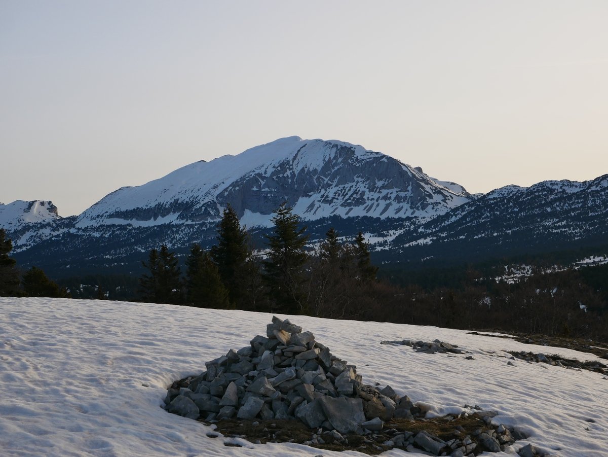 vue-du-grand-veymont-depuis-montagne-de-beure.JPG