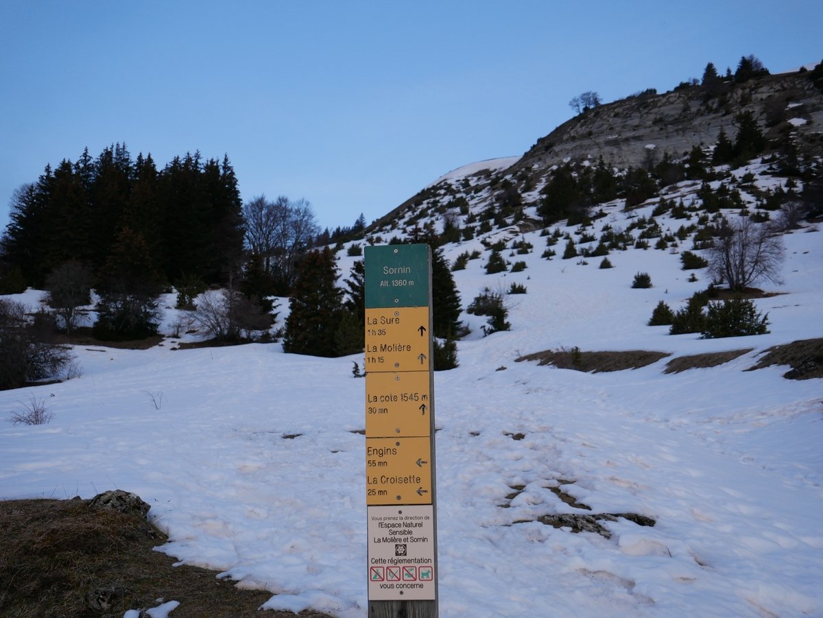 skis-srn-engin-tour-plateau-de-sornin-vercors.JPG