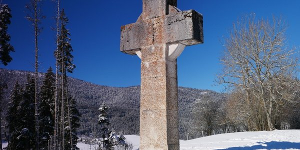 Croix des Albans – Bois de Claret – Le Tremplin