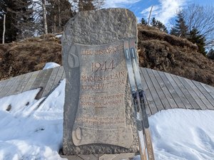 Les 3 cheminées - Crêt au Merle - La Borne au Lion